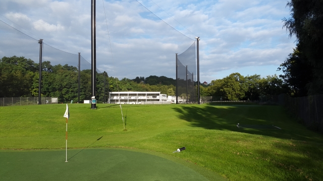 Golf Kurzplatz bei der Driving Range direkt in Stuttgart